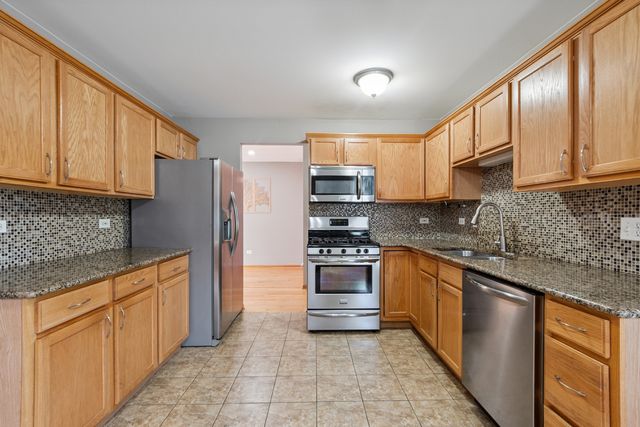 7908 W Tameling Court, Palos Hills, IL 60465