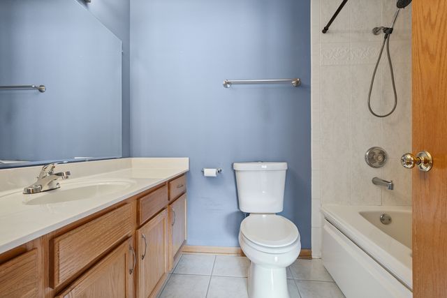 7908 W Tameling Court, Palos Hills, IL 60465
