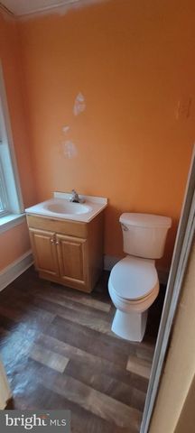 5803 CEDAR AVE, Philadelphia, PA 19143