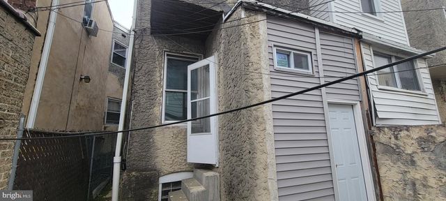 5803 CEDAR AVE, Philadelphia, PA 19143