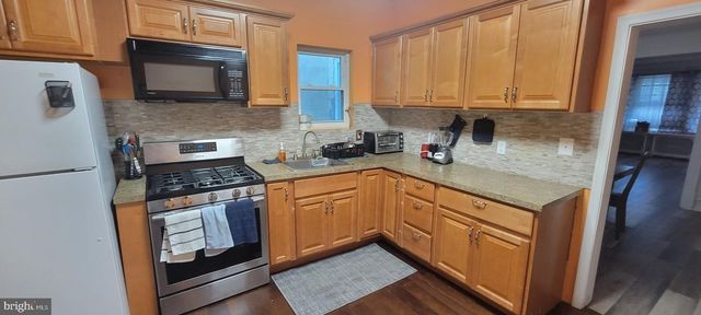 5803 CEDAR AVE, Philadelphia, PA 19143