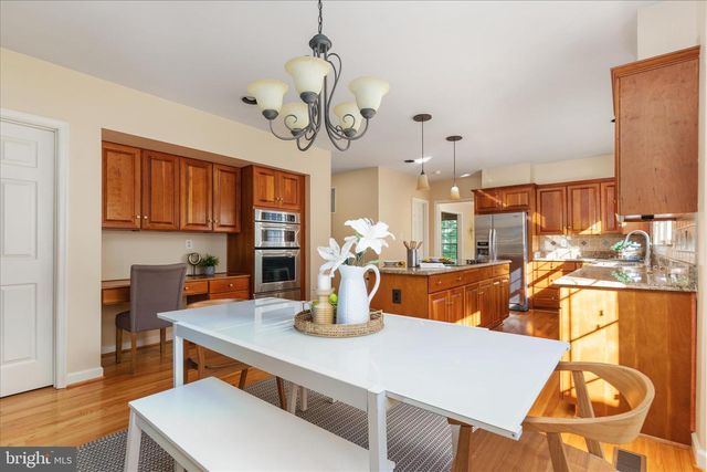 13018 GREY FRIARS PL, Herndon, VA 20171