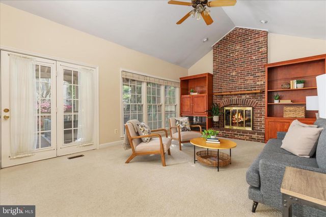 13018 GREY FRIARS PL, Herndon, VA 20171