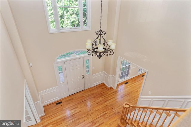 13018 GREY FRIARS PL, Herndon, VA 20171