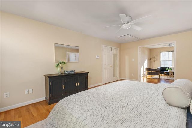 13018 GREY FRIARS PL, Herndon, VA 20171