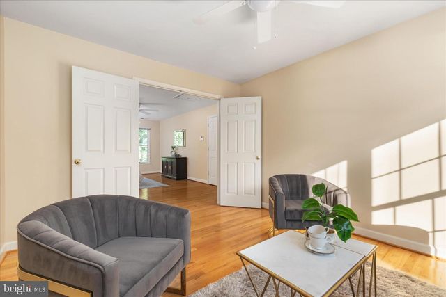 13018 GREY FRIARS PL, Herndon, VA 20171