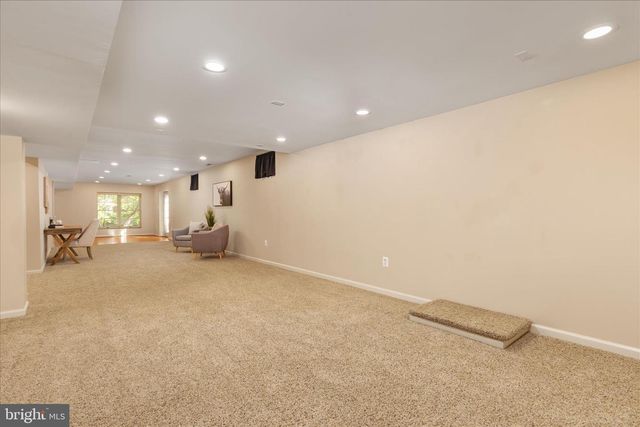 13018 GREY FRIARS PL, Herndon, VA 20171