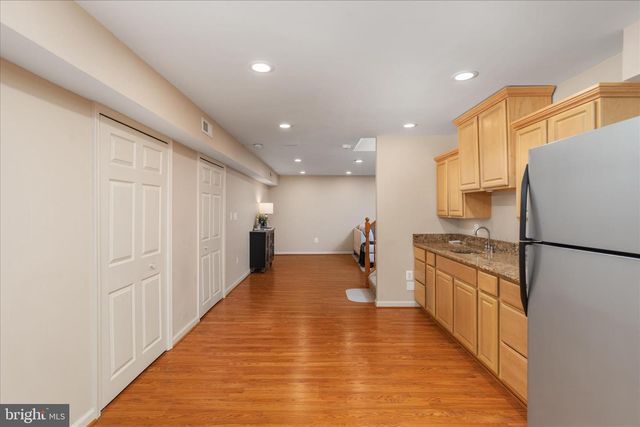 13018 GREY FRIARS PL, Herndon, VA 20171