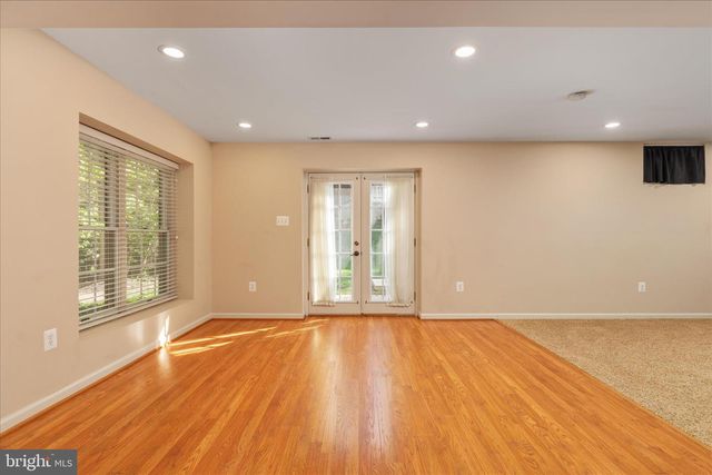 13018 GREY FRIARS PL, Herndon, VA 20171