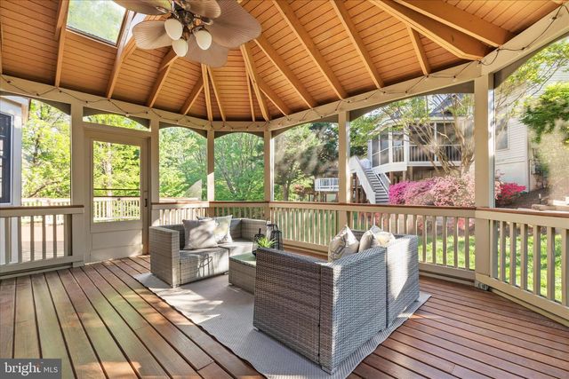 13018 GREY FRIARS PL, Herndon, VA 20171