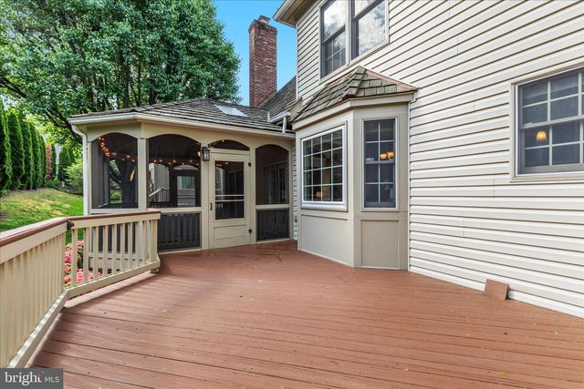 13018 GREY FRIARS PL, Herndon, VA 20171