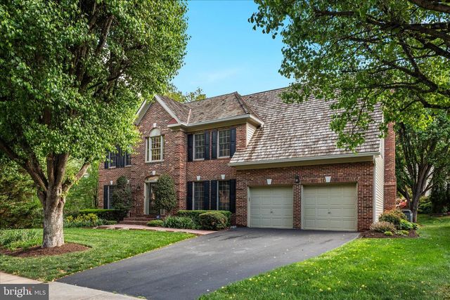 13018 GREY FRIARS PL, Herndon, VA 20171