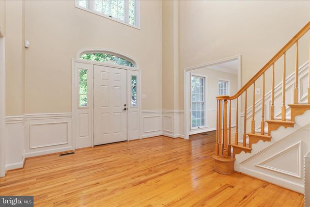 13018 GREY FRIARS PL, Herndon, VA 20171