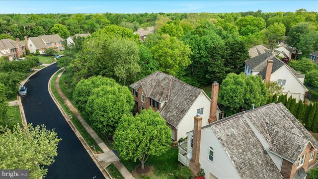 13018 GREY FRIARS PL, Herndon, VA 20171