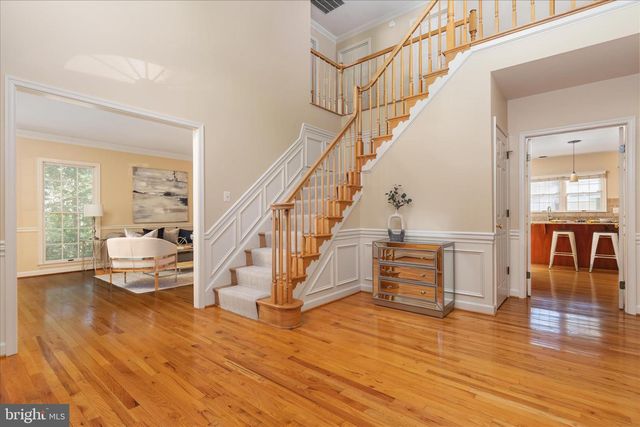 13018 GREY FRIARS PL, Herndon, VA 20171
