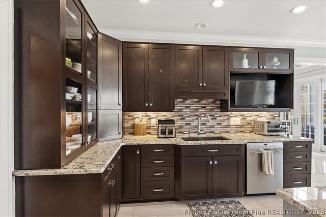 245 Stoneleigh Drive, Fayetteville, NC 28311