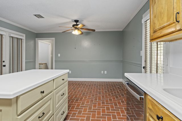 37 Windlass Dr., Hattiesburg, MS 39402