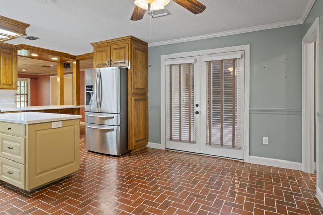 37 Windlass Dr., Hattiesburg, MS 39402