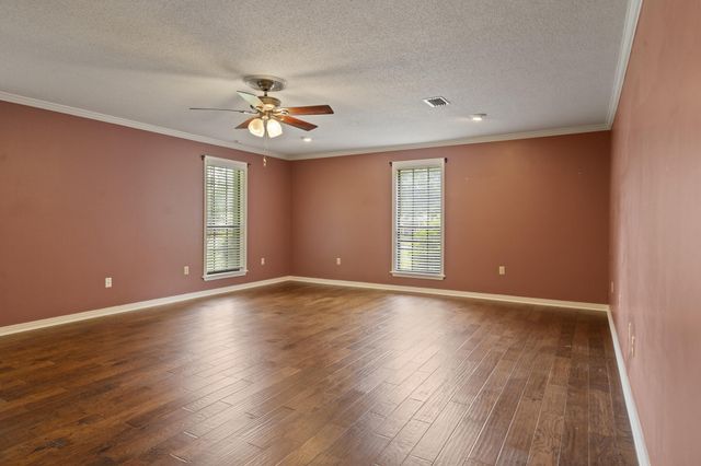 37 Windlass Dr., Hattiesburg, MS 39402