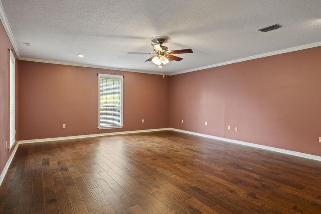 37 Windlass Dr., Hattiesburg, MS 39402