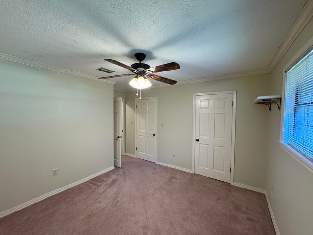 37 Windlass Dr., Hattiesburg, MS 39402