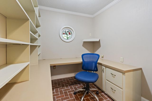 37 Windlass Dr., Hattiesburg, MS 39402