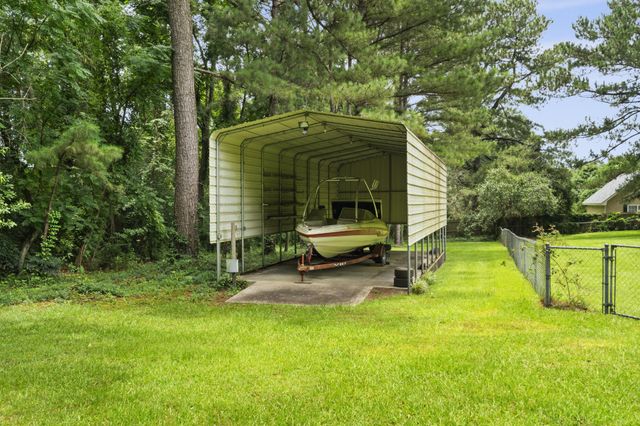 37 Windlass Dr., Hattiesburg, MS 39402