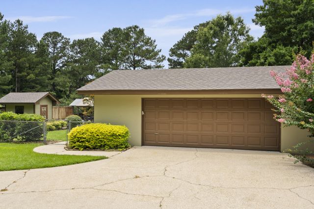 37 Windlass Dr., Hattiesburg, MS 39402