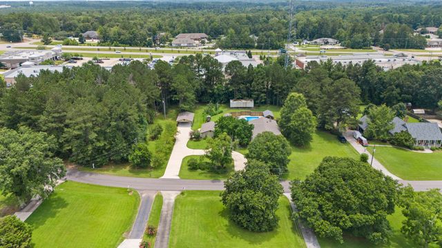 37 Windlass Dr., Hattiesburg, MS 39402