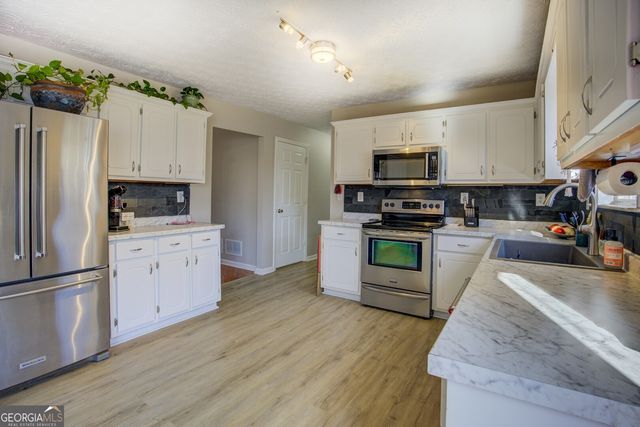 225 Avery Drive, Covington, GA 30016