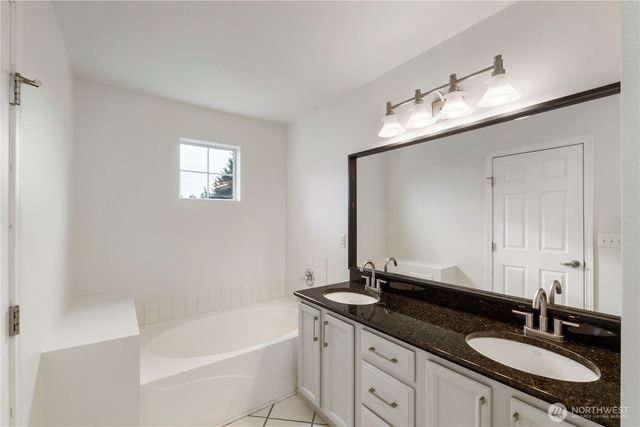 11913 126th Street Ct E, Puyallup, WA 98374