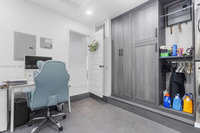 17816 SW 10th Ln, Pembroke Pines, FL 33029