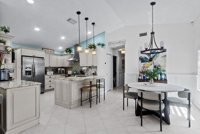 17816 SW 10th Ln, Pembroke Pines, FL 33029