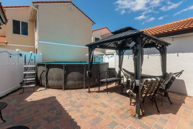 17816 SW 10th Ln, Pembroke Pines, FL 33029