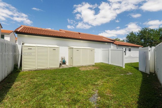 17816 SW 10th Ln, Pembroke Pines, FL 33029