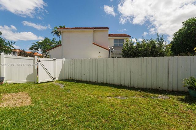 17816 SW 10th Ln, Pembroke Pines, FL 33029