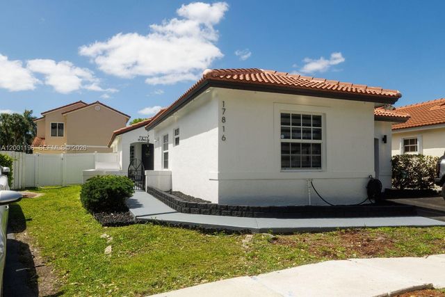 17816 SW 10th Ln, Pembroke Pines, FL 33029