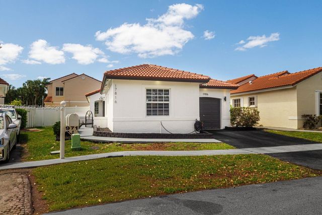 17816 SW 10th Ln, Pembroke Pines, FL 33029