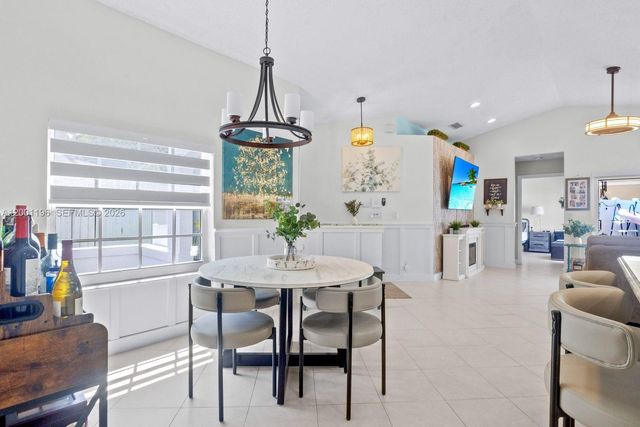 17816 SW 10th Ln, Pembroke Pines, FL 33029