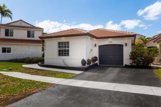 17816 SW 10th Ln, Pembroke Pines, FL 33029