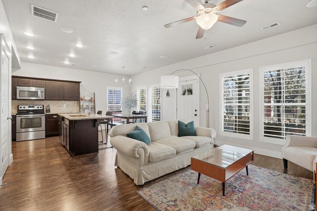 860 W PANTANI CT, Midvale, UT 84047