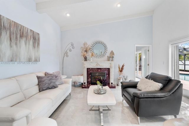 1001 SW 93rd Avenue, Plantation, FL 33324