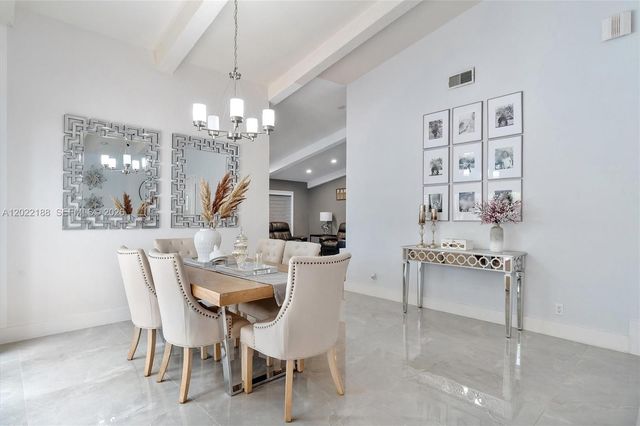 1001 SW 93rd Avenue, Plantation, FL 33324