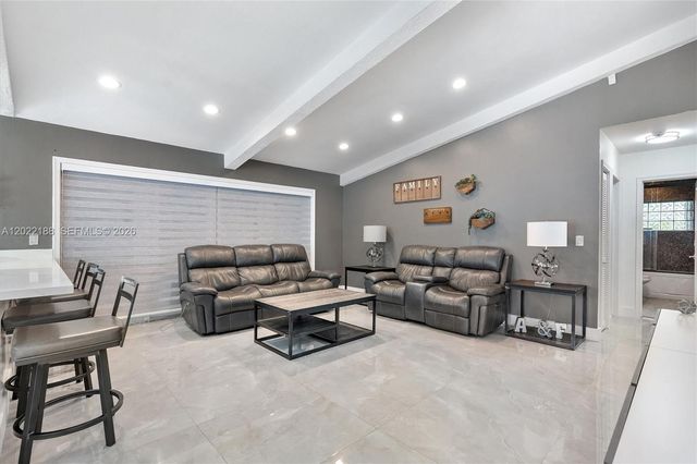 1001 SW 93rd Avenue, Plantation, FL 33324