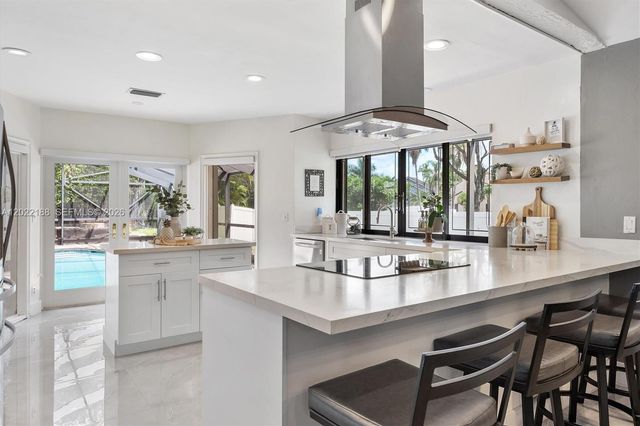 1001 SW 93rd Avenue, Plantation, FL 33324