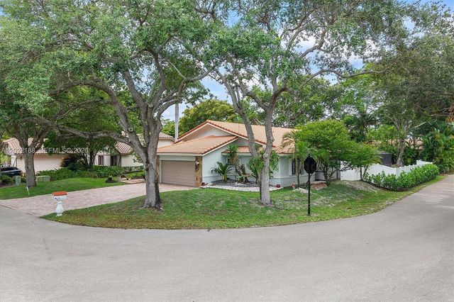 1001 SW 93rd Avenue, Plantation, FL 33324