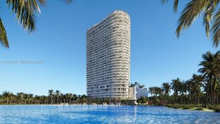 2411 Laguna Circle 809, North Miami, FL 33181