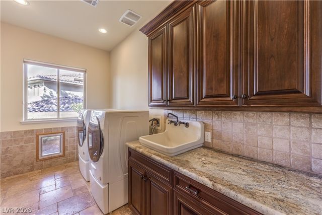 16 Anthem Pointe Court, Henderson, NV 89052