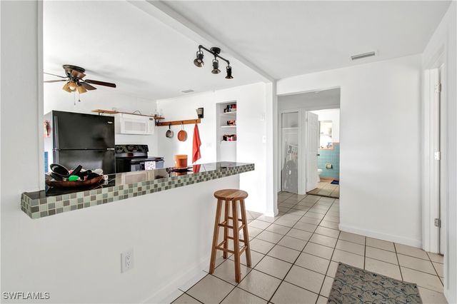 101 Pago Pago DR E, Naples, FL 34113