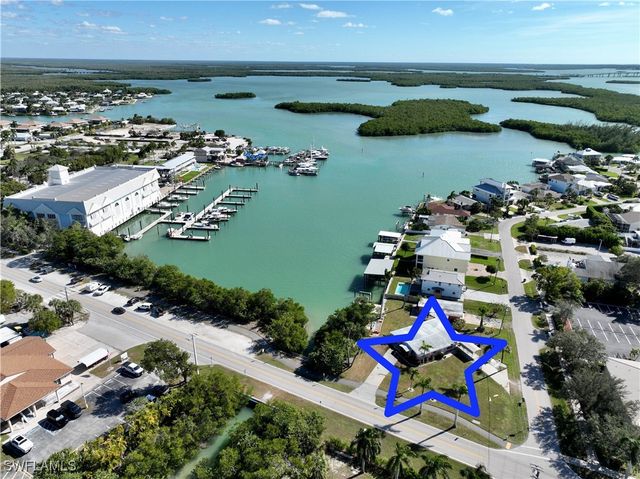 101 Pago Pago DR E, Naples, FL 34113